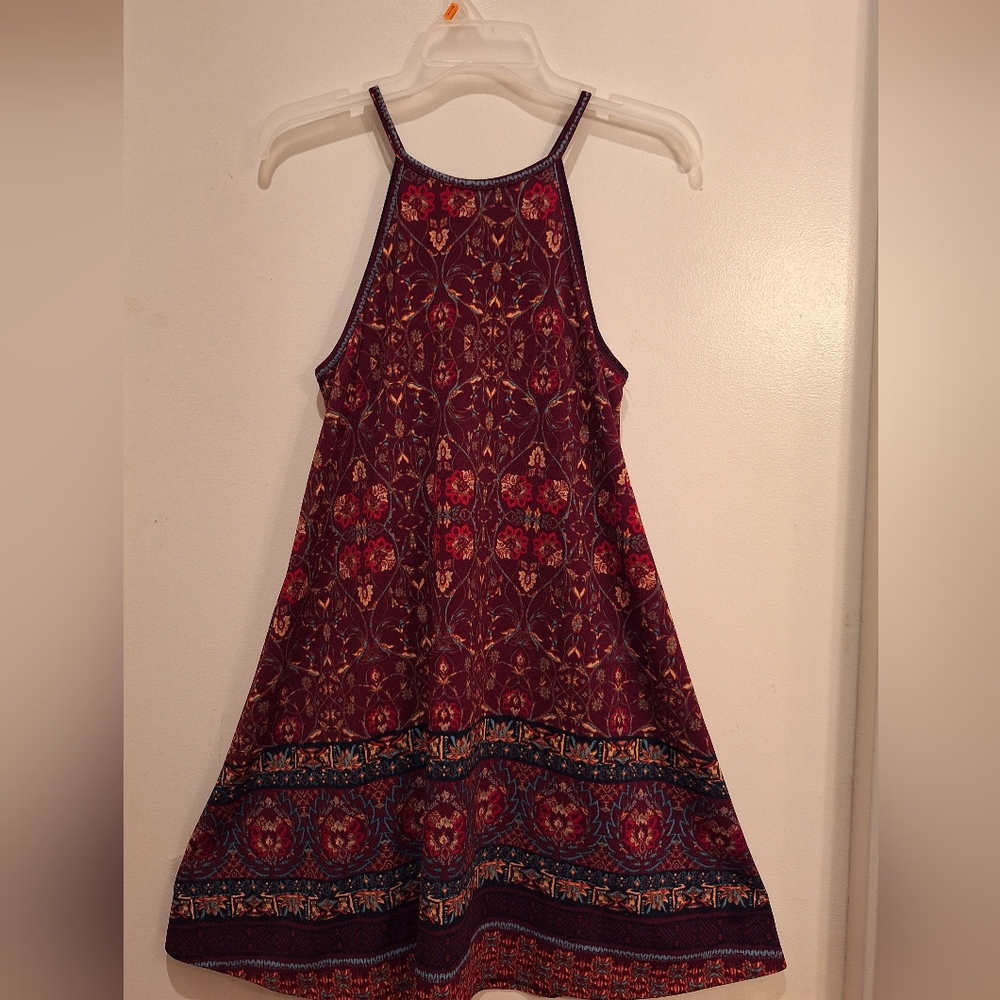 Xhilaration Spaghetti Strap Women’s Size Small Dress Burgandy Stretchy‎ Floral